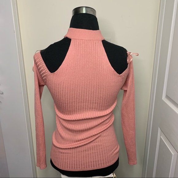 Urban Basics Flattering Chic Cut Off /Cold Shoulder Shoulder LongSleeve Top - Picture 8 of 14